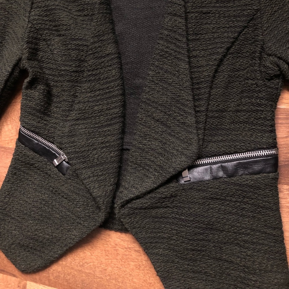 🔸H&M jacket - Picture 2 of 9